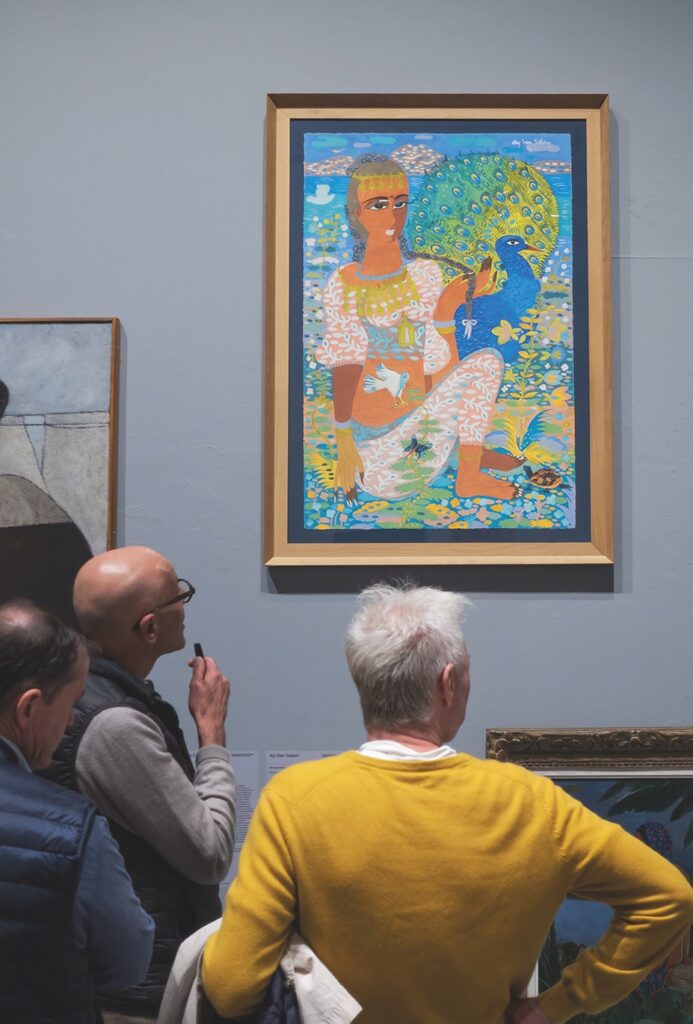 Tunisialais-ruotsalaisen Aly Ben Salemin (1910-2001) Femme au Paon (Nainen ja riikinkukko, ajoittamaton) on päänäyttelyn suuressa Muotokuvia -osastossa. Kuva: Timo-Erkki Heino