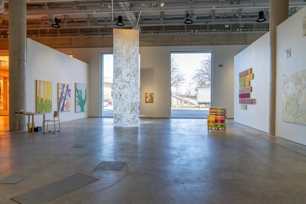 Näkymä Kuvan Kevät 2024 -näyttelystä. Kuva: Petri Summanen.