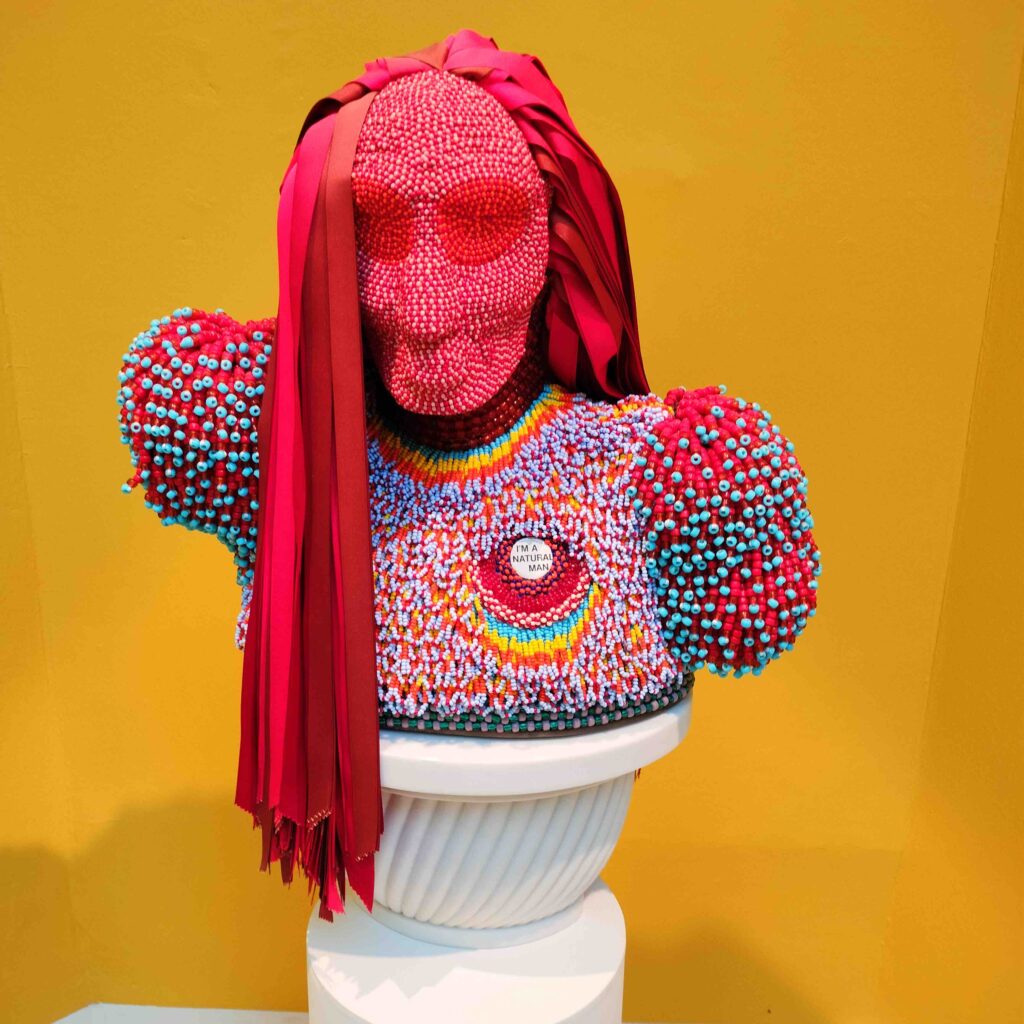 Jeffrey Gibson, the place in which to place me. Kuva: Marjatta Hietaniemi.