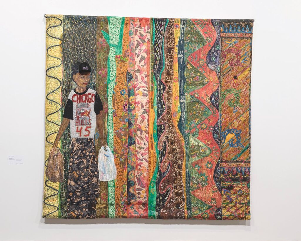 Pacita Abad, You Have to Blenr In, Before You Stand Out, 1995, öljy, maalattu kangas, paljetit, napit topatulle kankaalle, 294 x 297 cm. Pacita Abad Estate. Kuva; Marco Zorzanello.