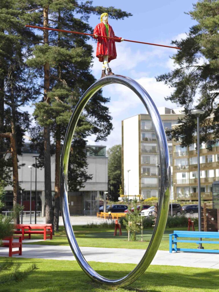 Pekka Jylhä, Nuorallatanssija, 2025. EMMA – Espoon modernin taiteen museon kokoelma. Kuva: Ari Karttunen / EMMA